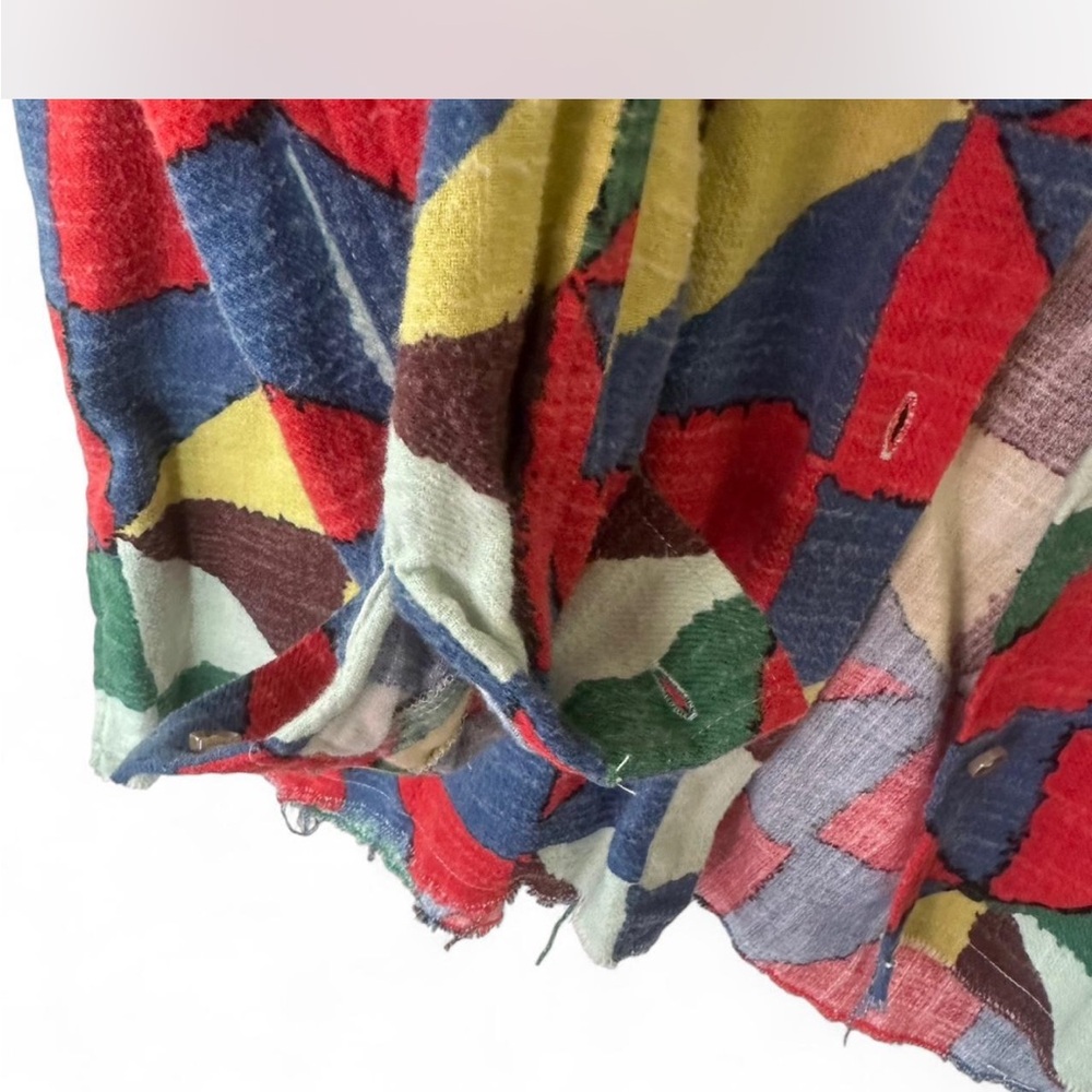 Gilded Intent Multicolor Geometric Top - Picture 3 of 10